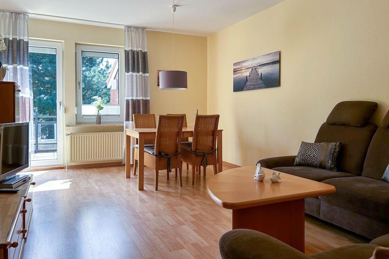 Apartment 4 Mit Sonnenbalkon Im Hubertus Duhnen Cuxhaven